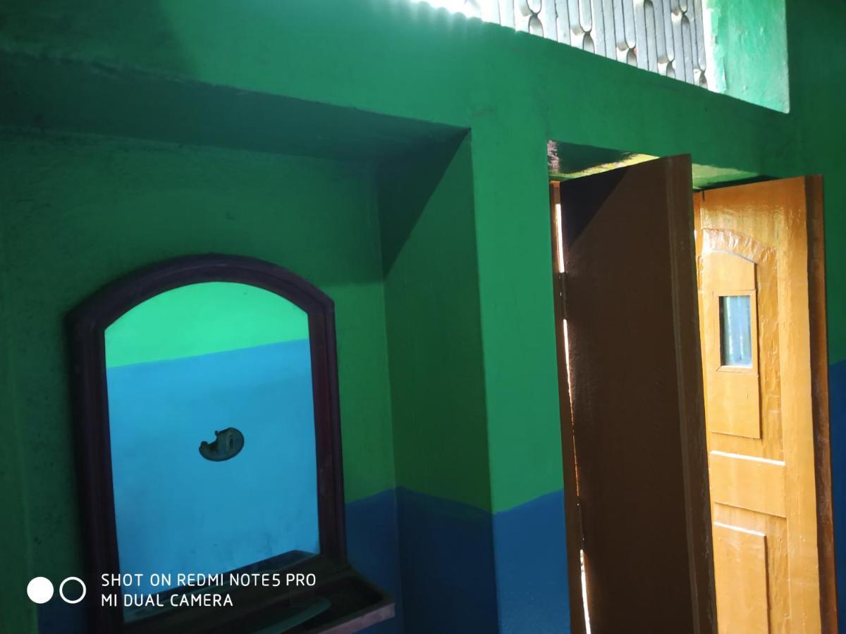 Hotel Yatri Niwas Benares Buitenkant foto